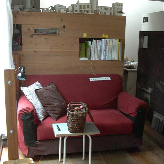 事務所のソファーの赤いカバーを作りました