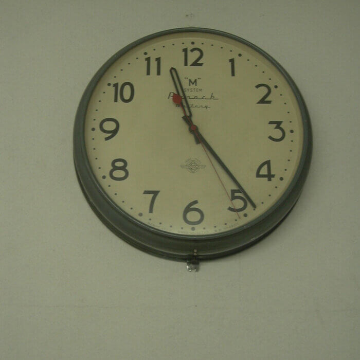 事務所にある壁掛け時計