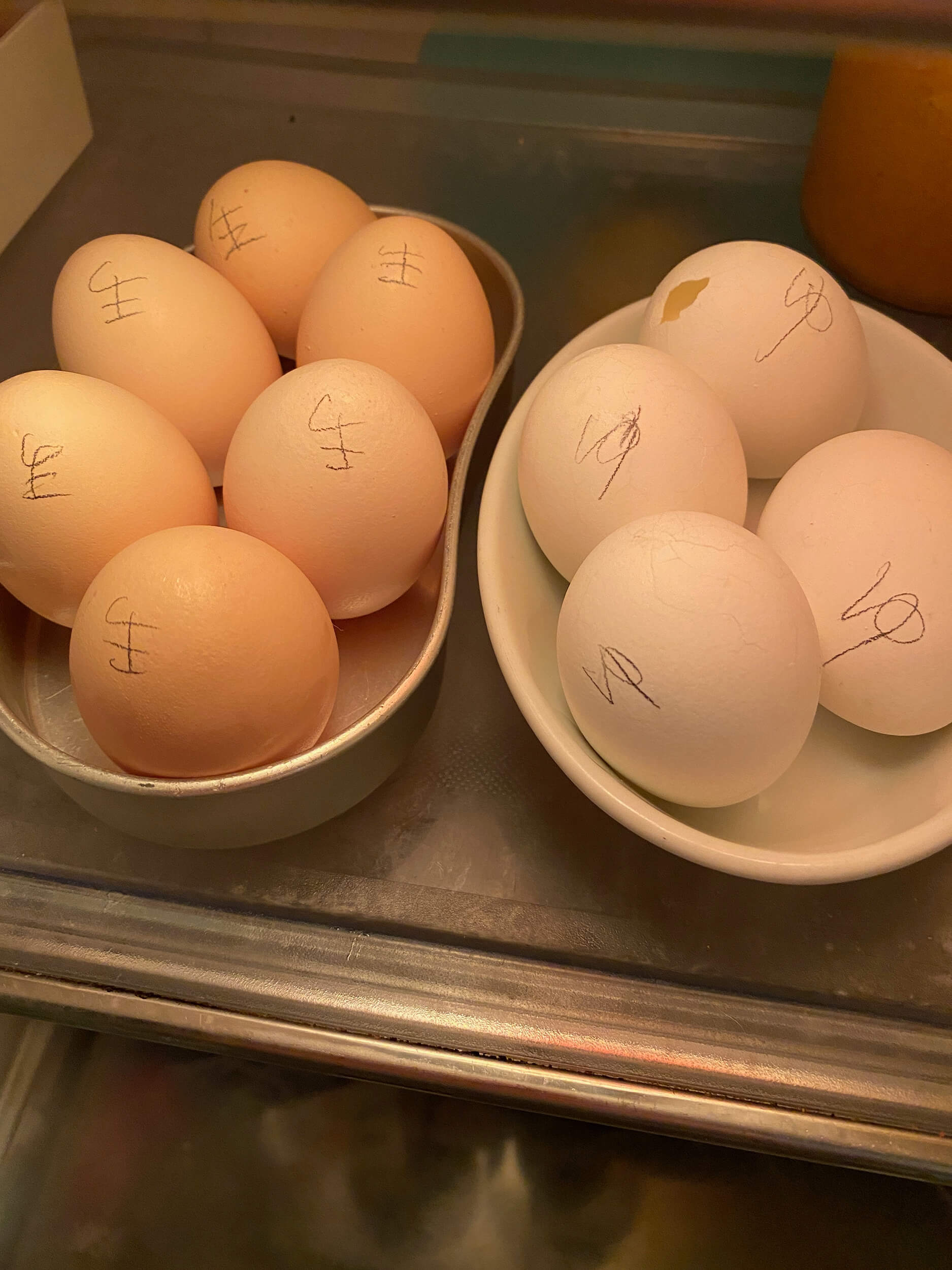 間違えないように卵に生印、ゆ印を書いてしまう